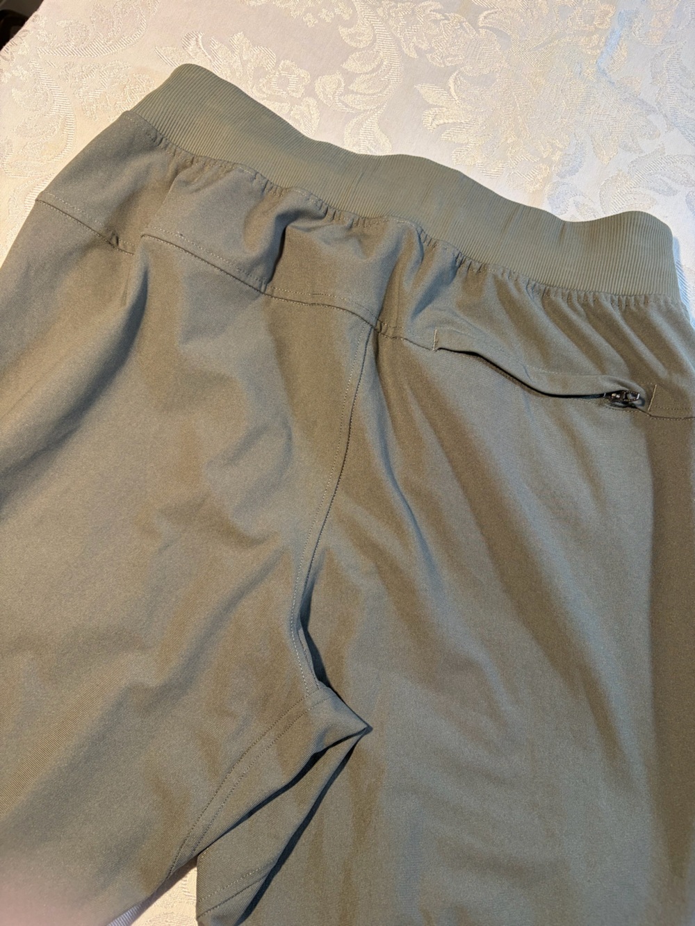 lululemon athletica Men's Olive Drawstring Joggers - Picture 6 of 8